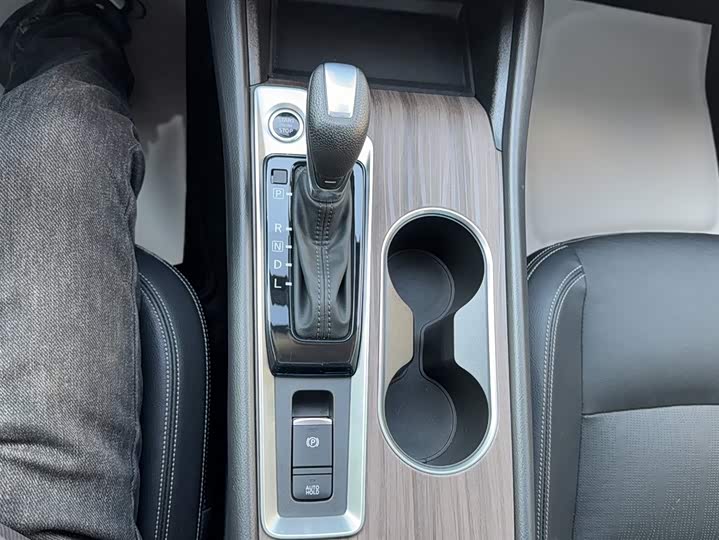 Фото 8 - Nissan Teana