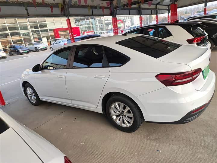 Фото 5 - Volkswagen Lavida