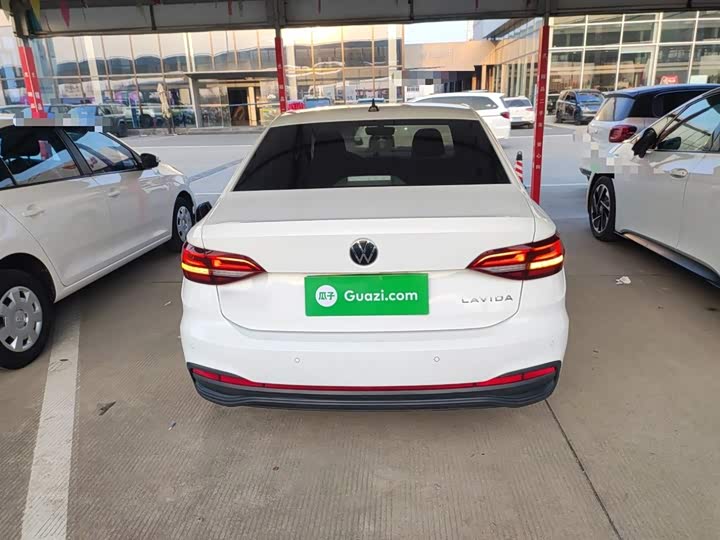 Фото 6 - Volkswagen Lavida