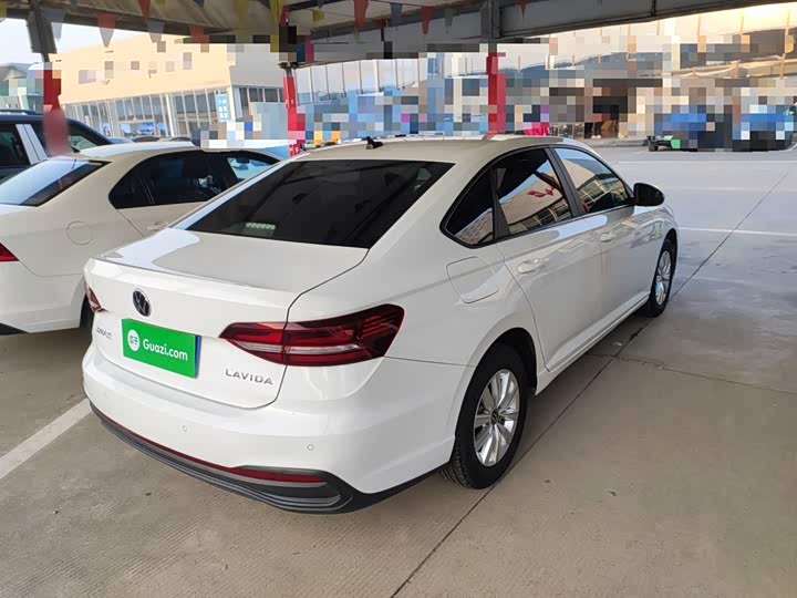 Фото 7 - Volkswagen Lavida