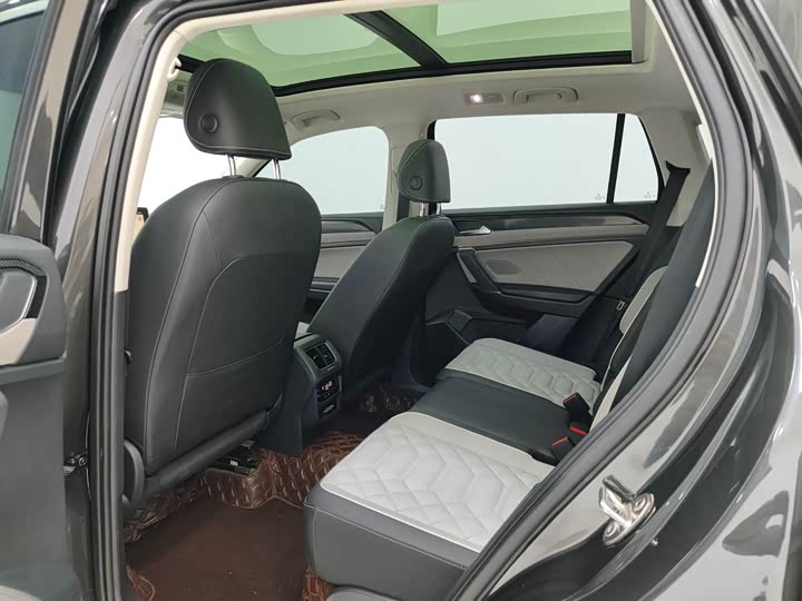 Фото 4 - Volkswagen Tayron