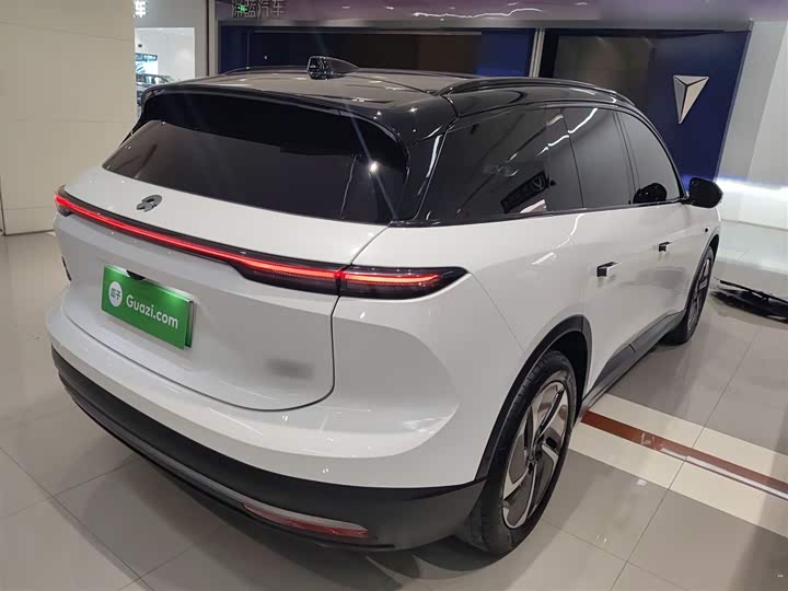 Фото 7 - Nio ES6