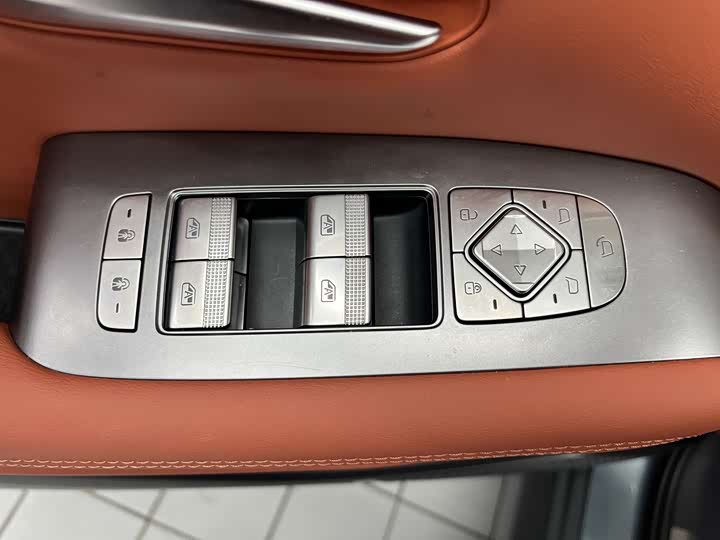 Фото 8 - BYD Tang L