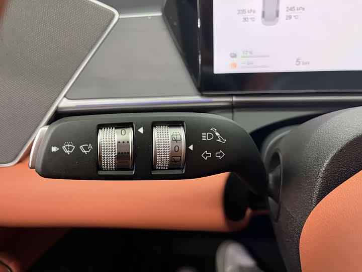 Фото 9 - BYD Tang L