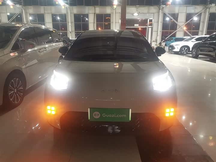 Фото 3 - GAC Aion UT