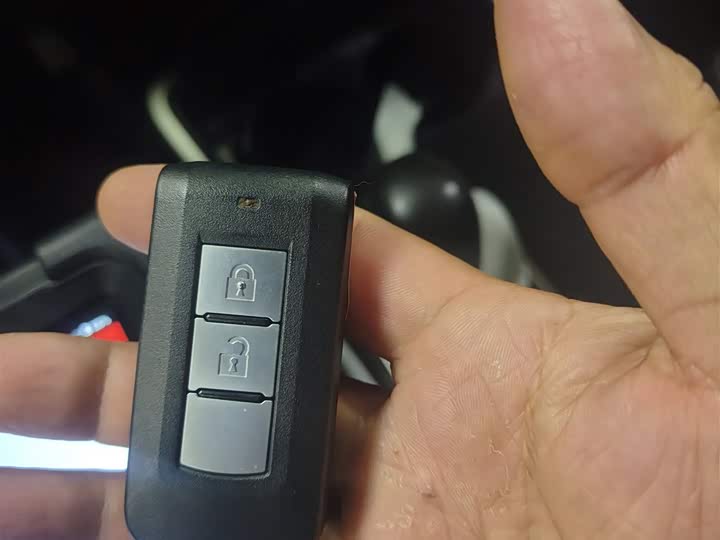 Фото 9 - Mitsubishi Outlander