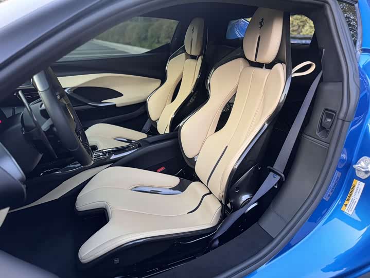 Фото 6 - Ferrari 296