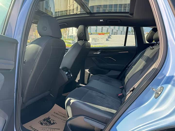 Фото 6 - Volkswagen Tiguan L Pro