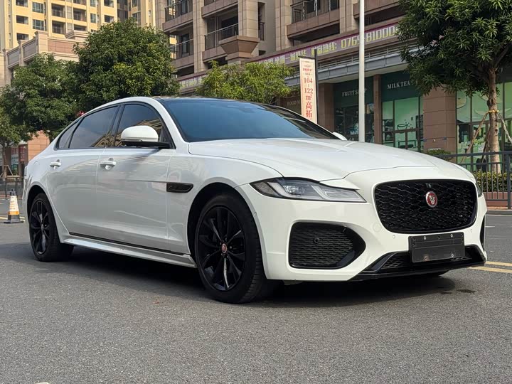 Фото 3 - Jaguar XF L