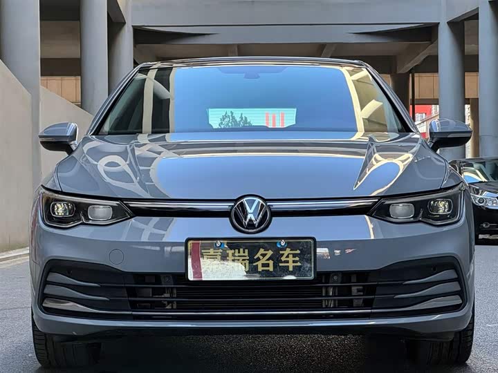 Фото 2 - Volkswagen Golf