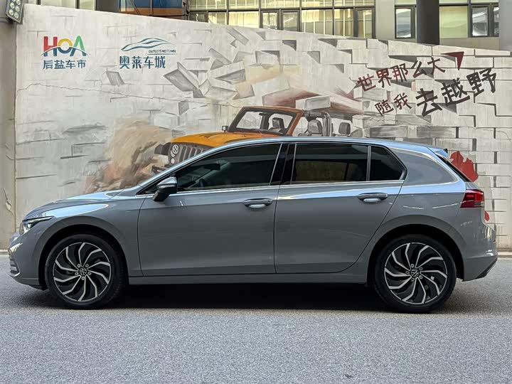 Фото 3 - Volkswagen Golf