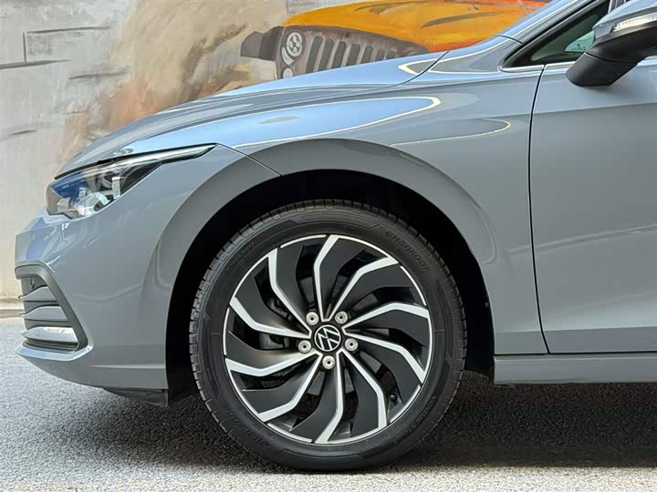 Фото 6 - Volkswagen Golf