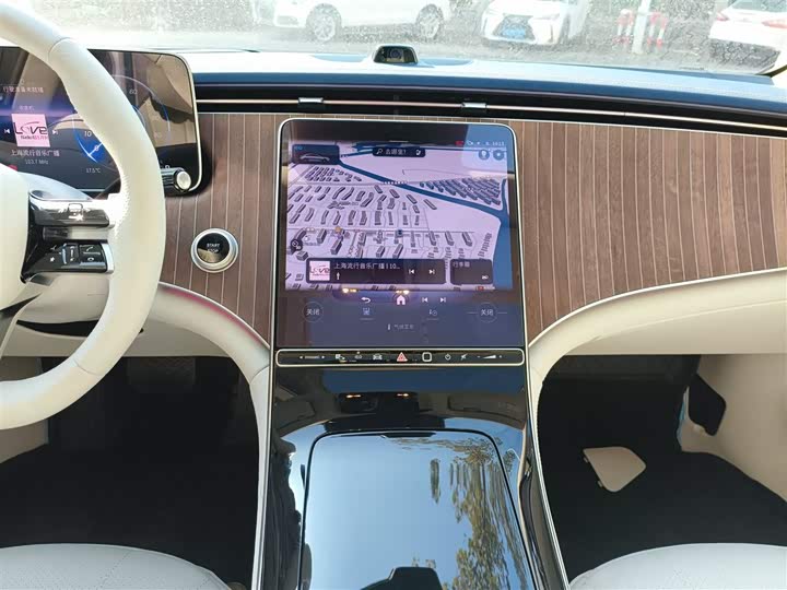 Фото 8 - Mercedes-Benz EQE