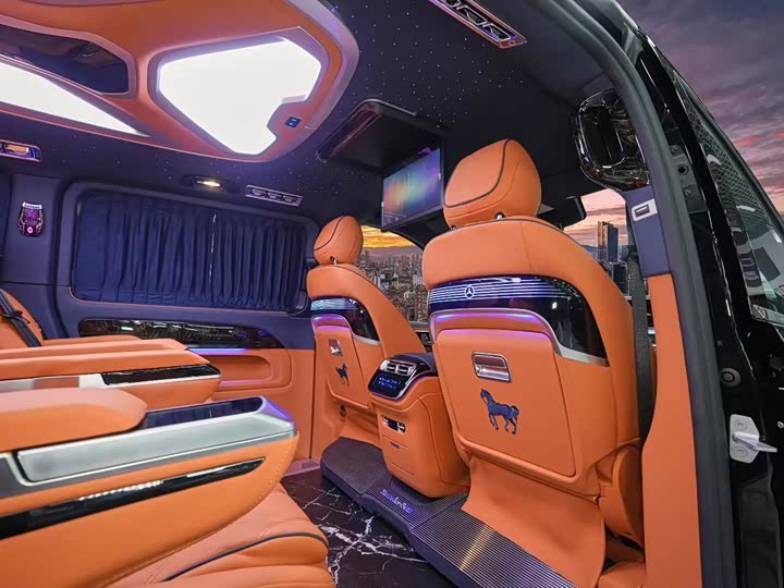 Фото 9 - Mercedes-Benz Vito