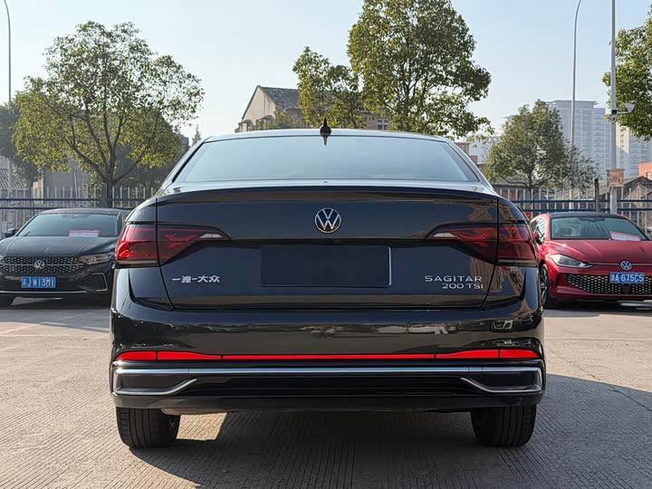 Фото 5 - Volkswagen Sagitar L