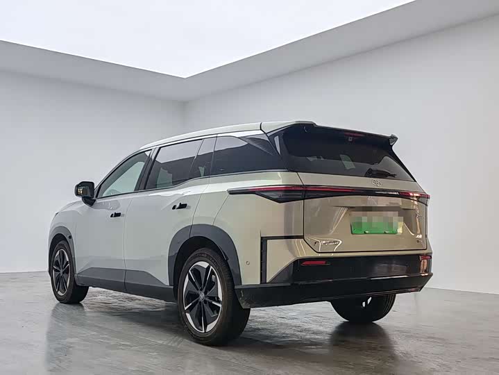 Фото 3 - Toyota bZ3X