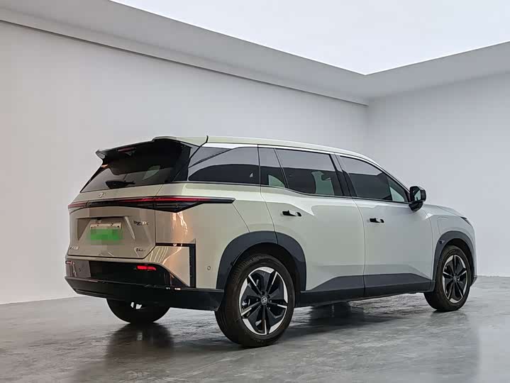 Фото 5 - Toyota bZ3X