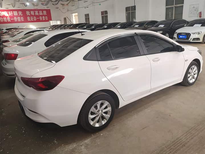 Фото 3 - Chevrolet Onix (Cavalier)