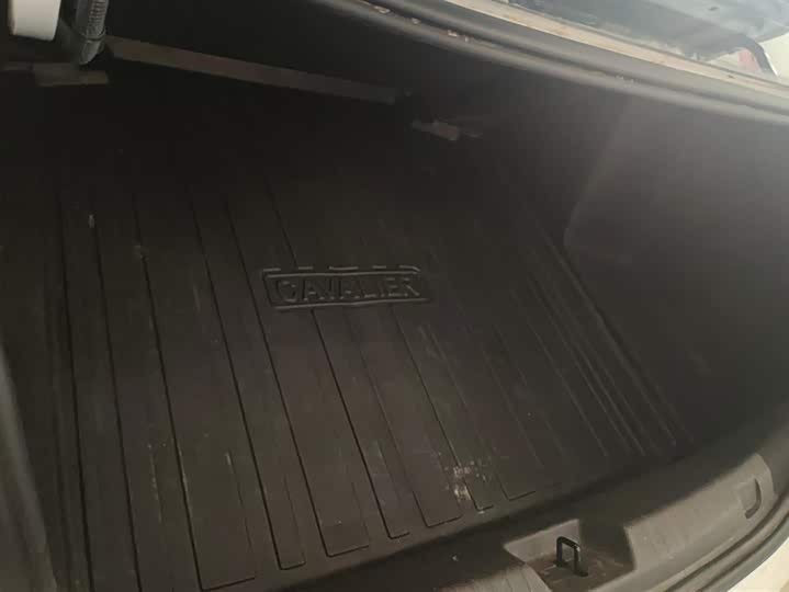 Фото 4 - Chevrolet Onix (Cavalier)