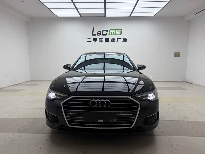Фото 2 - Audi A6L