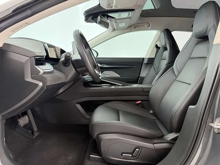 Фото 3 - Zeekr 001