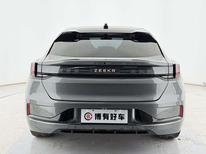 Фото 8 - Zeekr 001