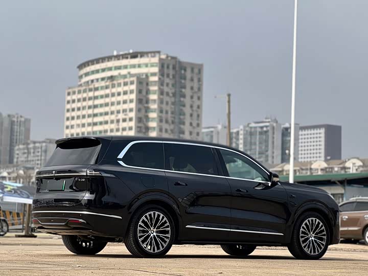 Фото 9 - Changan Deepal S09