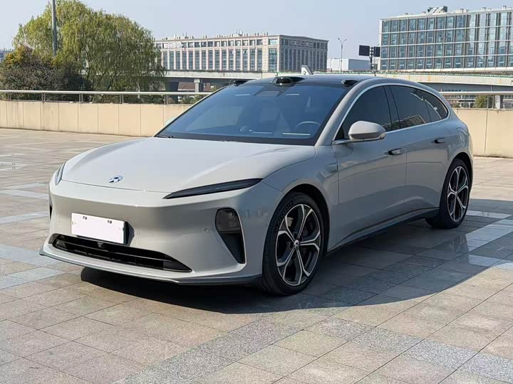 Фото 1 - Nio ET5T
