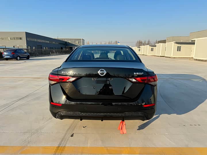 Фото 5 - Nissan Sylphy