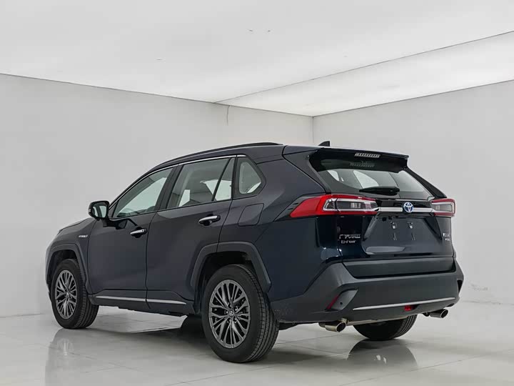 Фото 4 - Toyota Wildlander