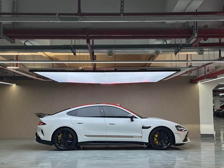 Фото 4 - Xiaomi SU7 Ultra