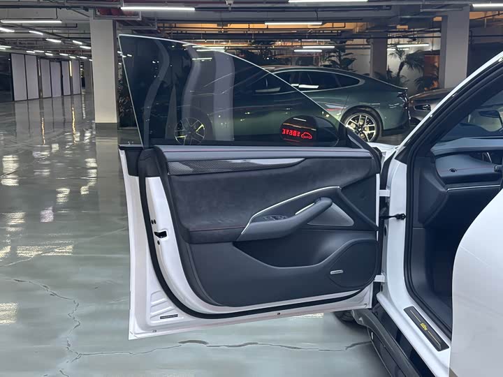 Фото 5 - Xiaomi SU7 Ultra