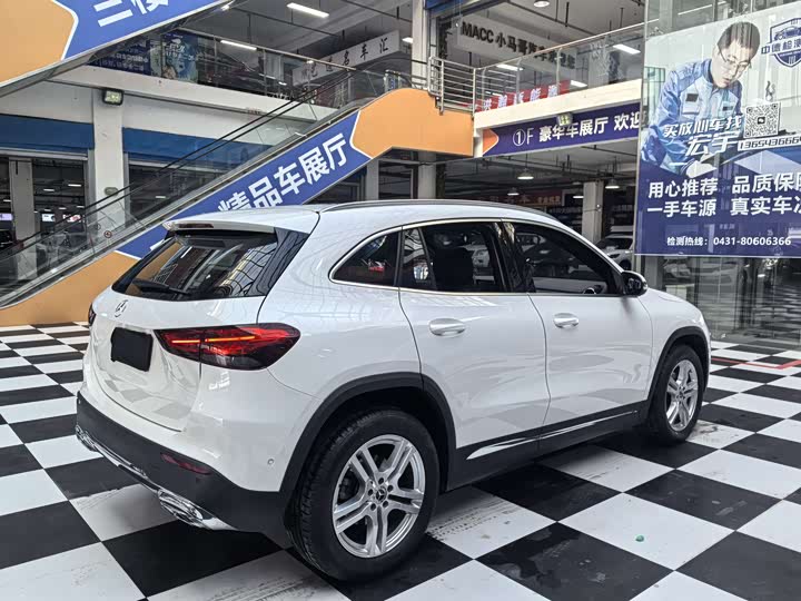 Фото 7 - Mercedes-Benz GLA-Class