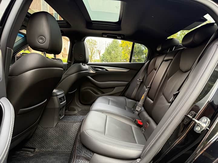 Фото 9 - Cadillac CT5