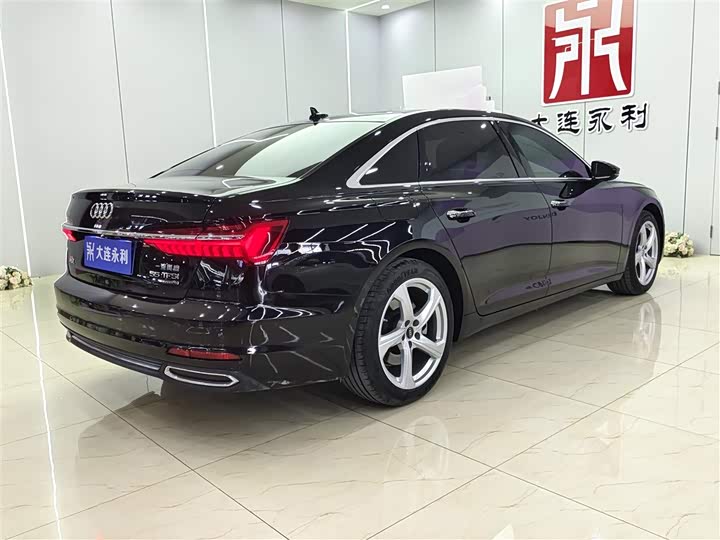 Фото 4 - Audi A6L