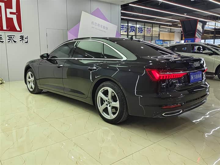 Фото 6 - Audi A6L