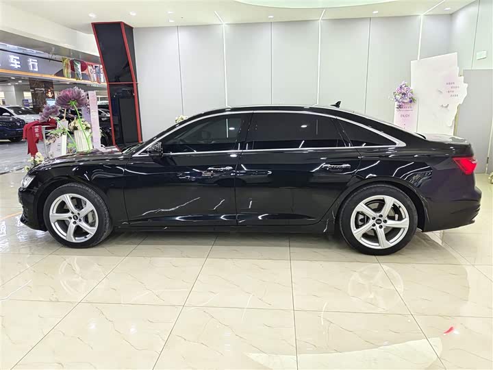 Фото 9 - Audi A6L