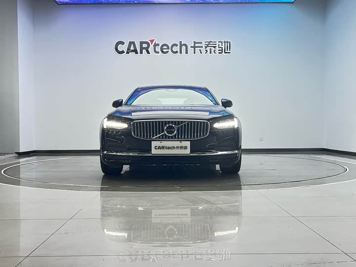 Фото 2 - Volvo S90