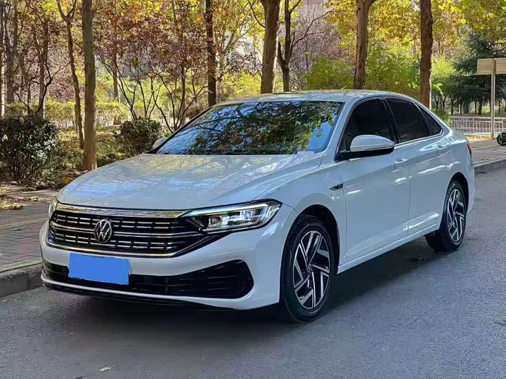 Фото 1 - Volkswagen Sagitar L