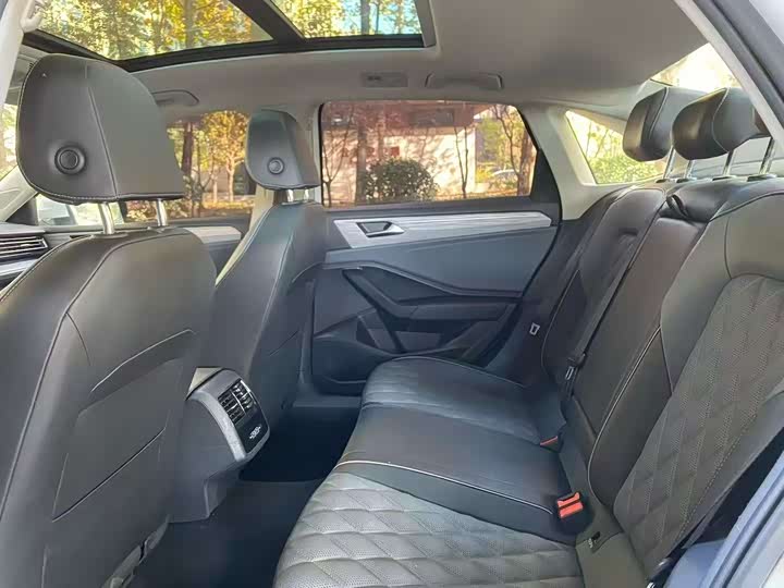 Фото 5 - Volkswagen Sagitar L