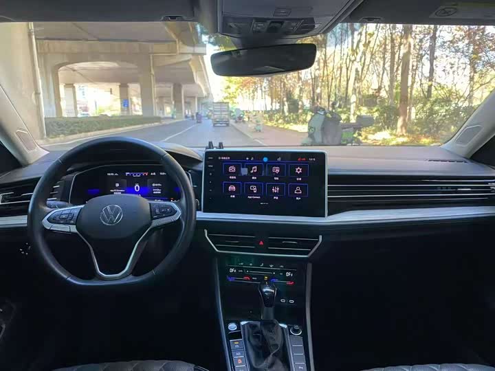 Фото 6 - Volkswagen Sagitar L