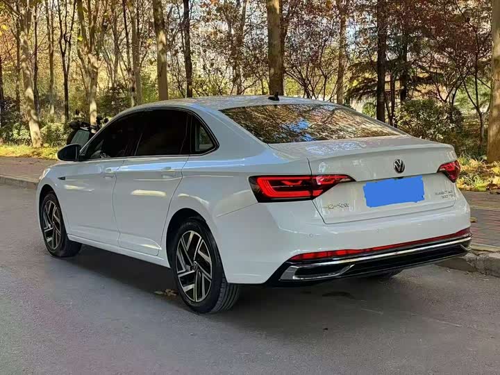 Фото 8 - Volkswagen Sagitar L