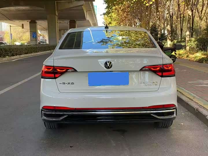 Фото 9 - Volkswagen Sagitar L