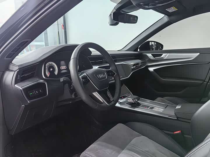 Фото 4 - Audi A6L