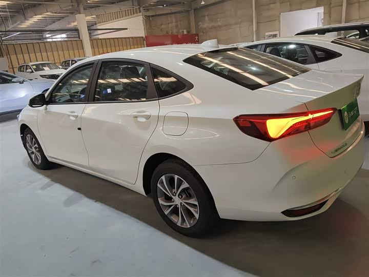 Фото 5 - Buick Verano