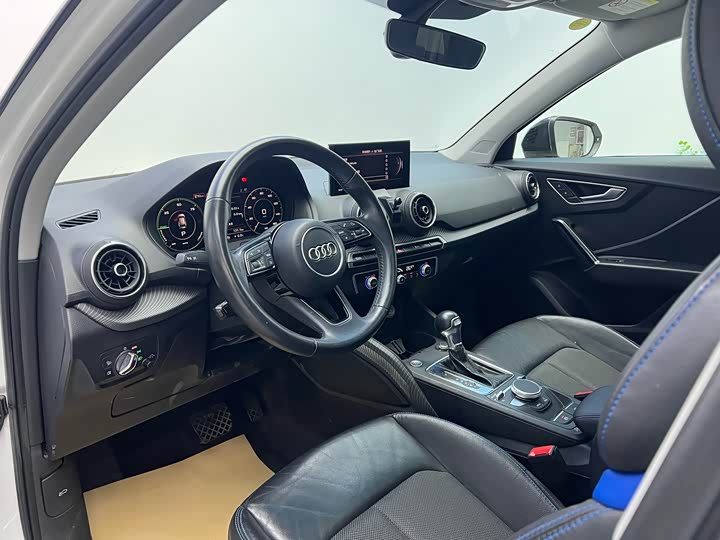 Фото 4 - Audi Q2L e-tron