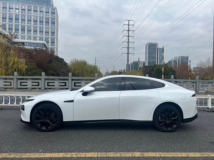 Фото 7 - XPeng P7