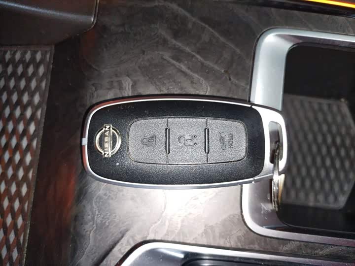 Фото 9 - Nissan Teana