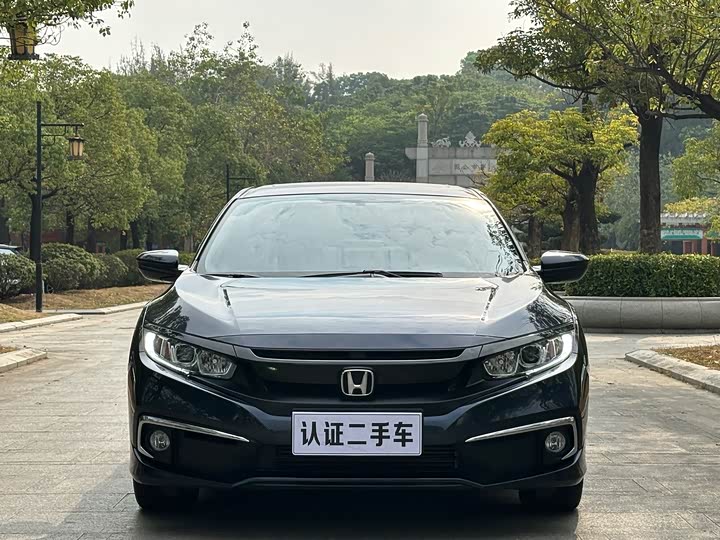 Фото 2 - Honda Civic