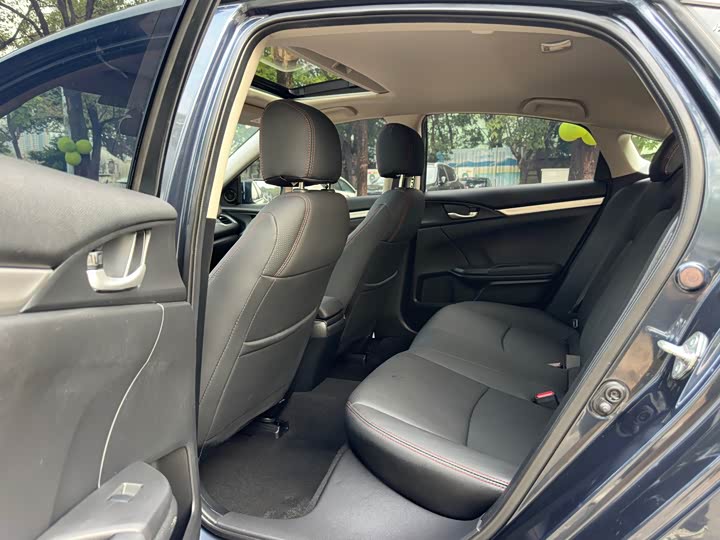 Фото 6 - Honda Civic